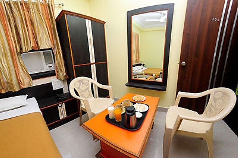 Hotel Sai Ganesh Shirdi Zimmer foto